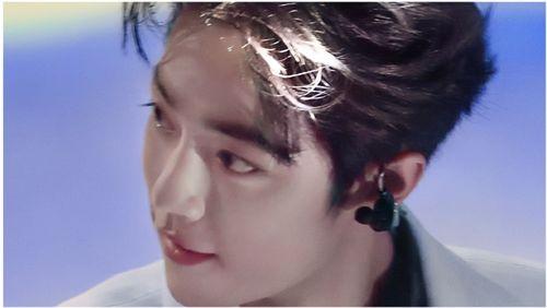 吃瓜少女肖战,肖战，吃瓜少女的甜蜜诱惑